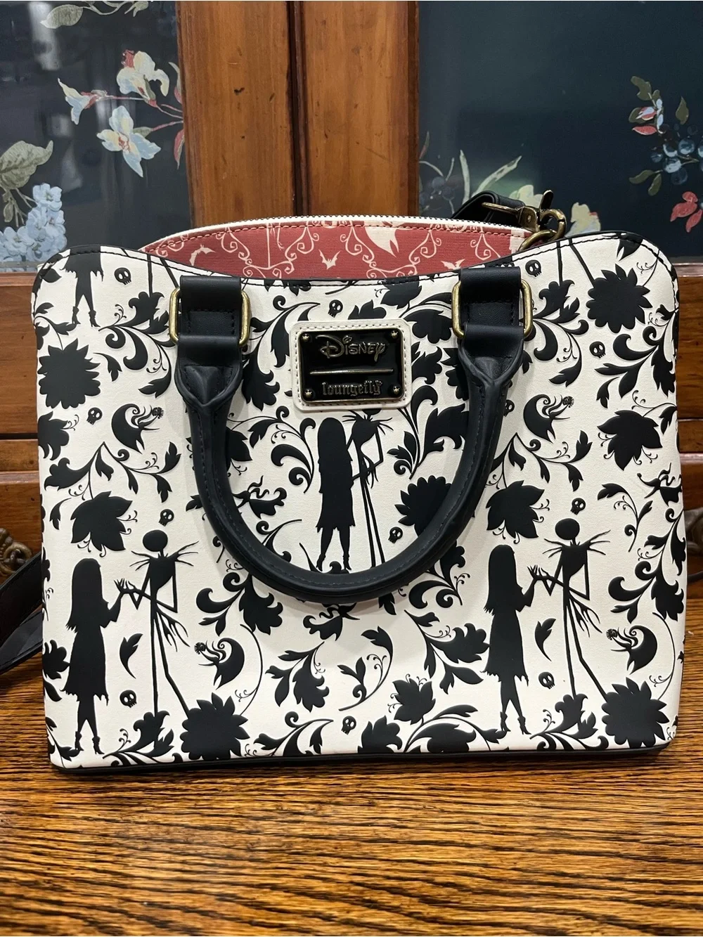 Loungefly 🖤 disney